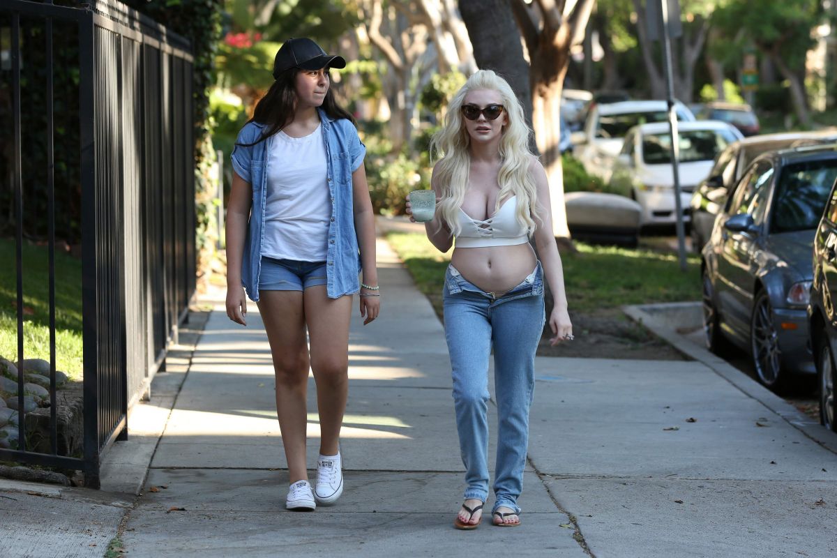 Courtney Stodden Out About Los Angeles