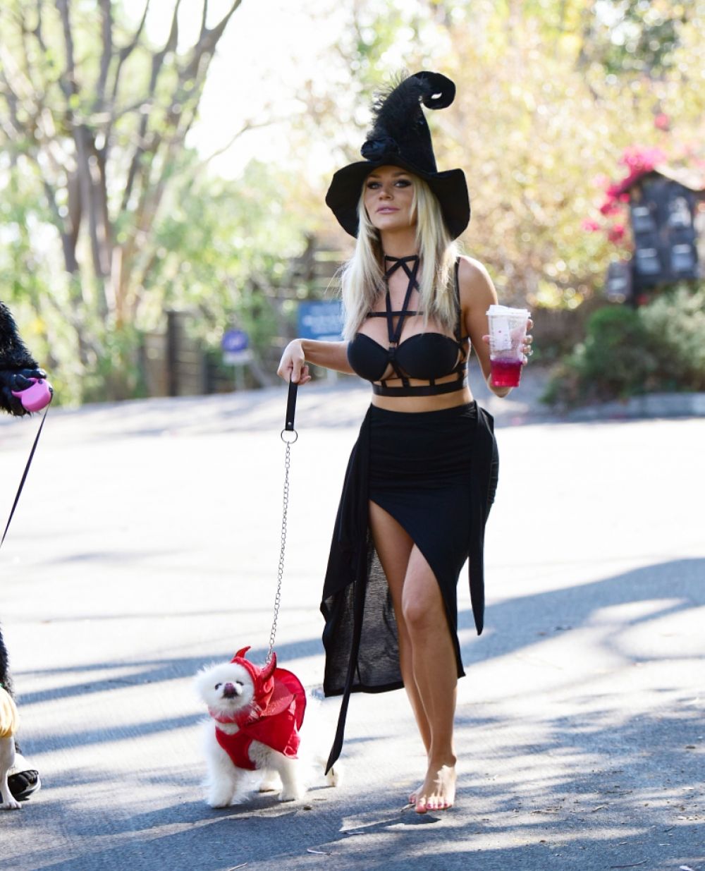 Courtney Stodden Out Trick Or Treating Los Angeles