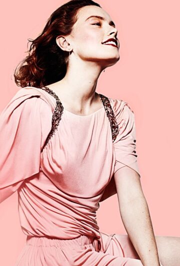 Daisy Ridley Photograped By Liz Collins For Elle