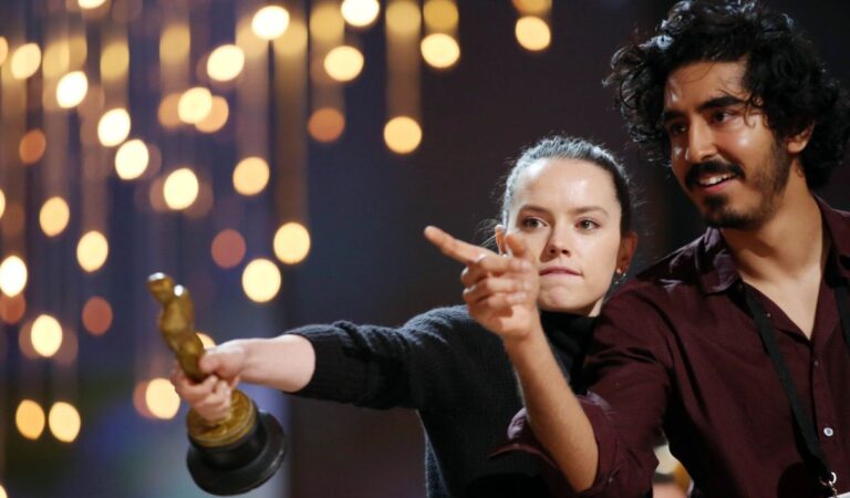 Daisy Ridley Rehearsing For 88th Annual Academy Awards Hollywood (2 photos)