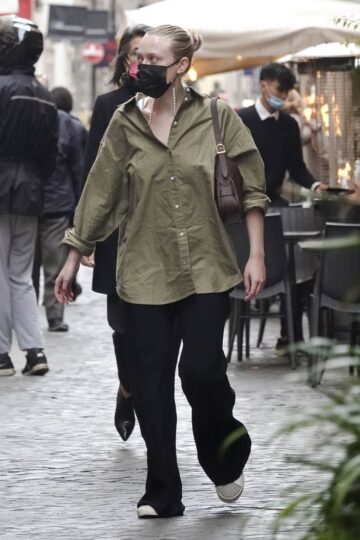 Dakota Fanning Out For Lunch Rome