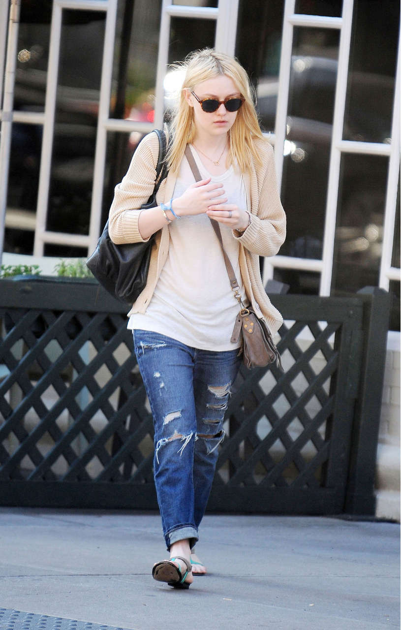 Dakota Fanning Ripped Jeans Out About New York
