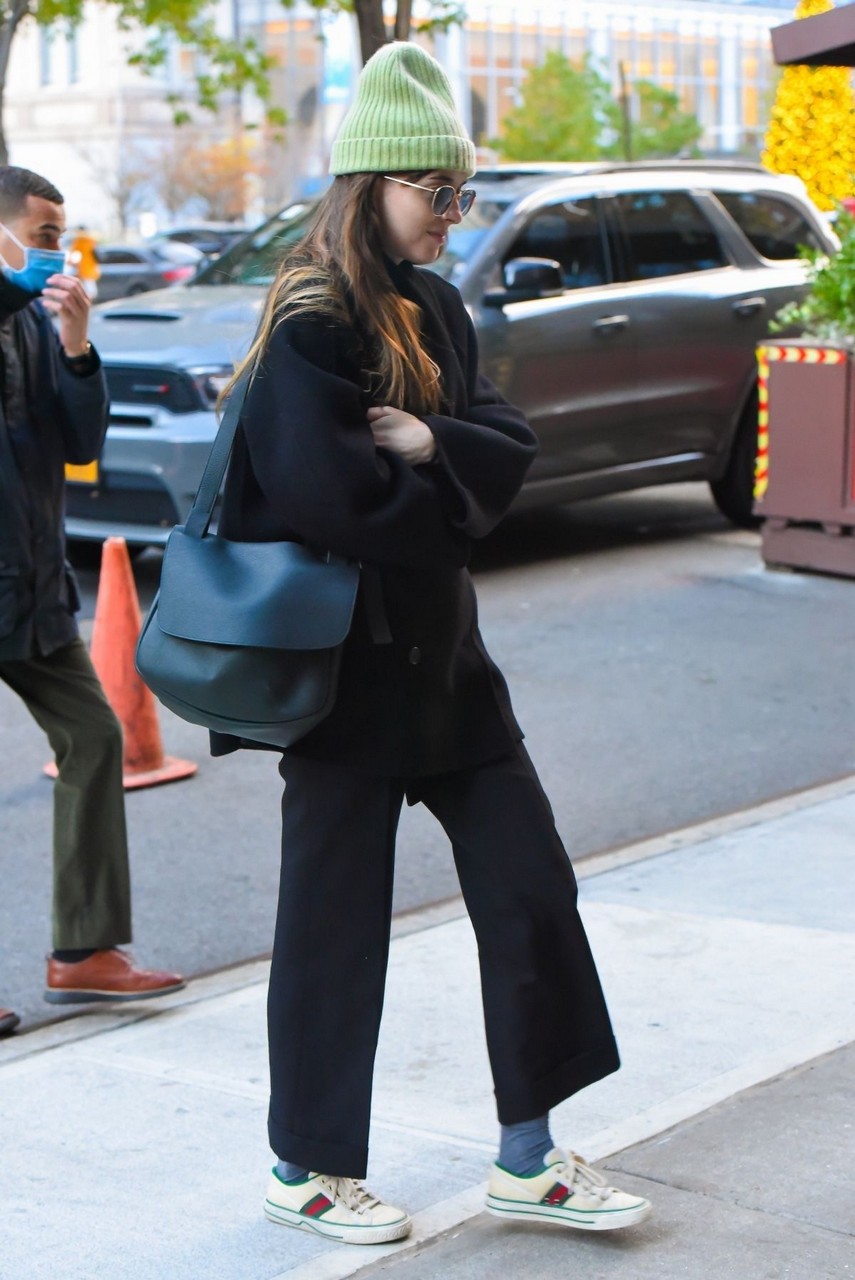 Dakota Johnson Arrives Her Hotel New York