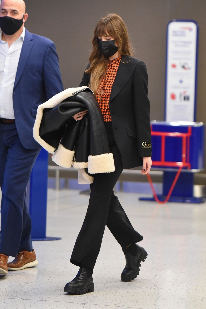 Dakota Johnson Arrives Jfk Airport New York