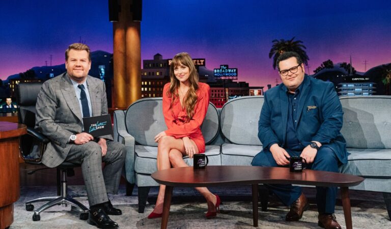 Dakota Johnson Late Late Show With James Corden 01 19 2022 Celebrityparadise Hollywood Celebrities Babes More (7 photos)