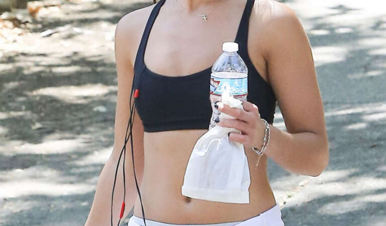 Daniellemcampbell Shorts Sports Bra Out Hiking Griffith Park (27 photos)