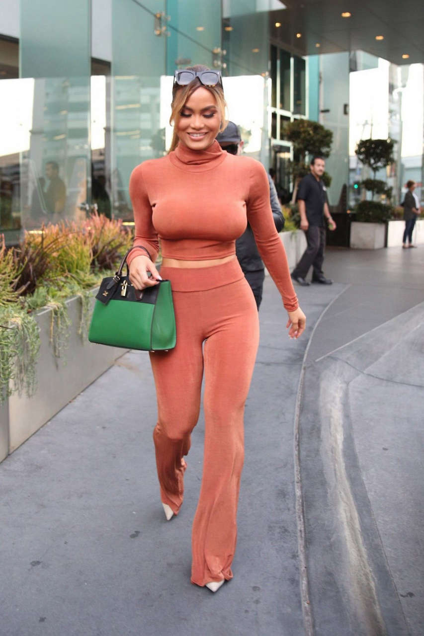 Daphne Joy Tights Out About Los Angeles