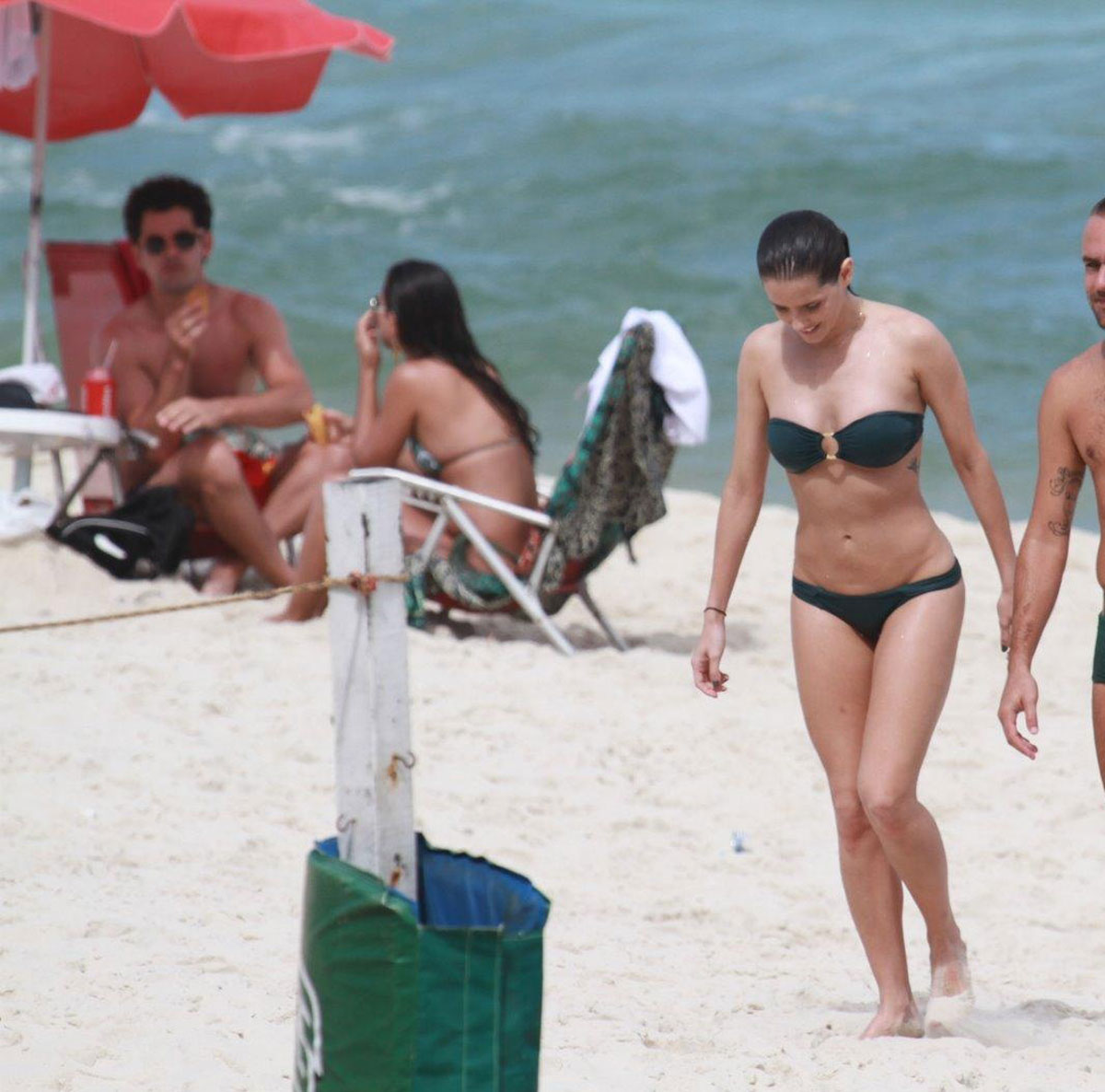 Deborah Secco Bikini Beach Barra Da Tijuca Rio De Janeiro