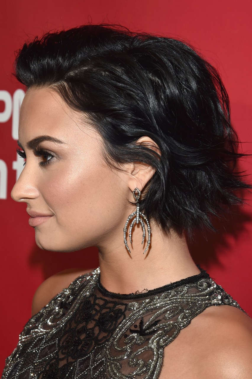 Demi Lovato 2016 Musicares Person Of Year Honoring Lionel Richie