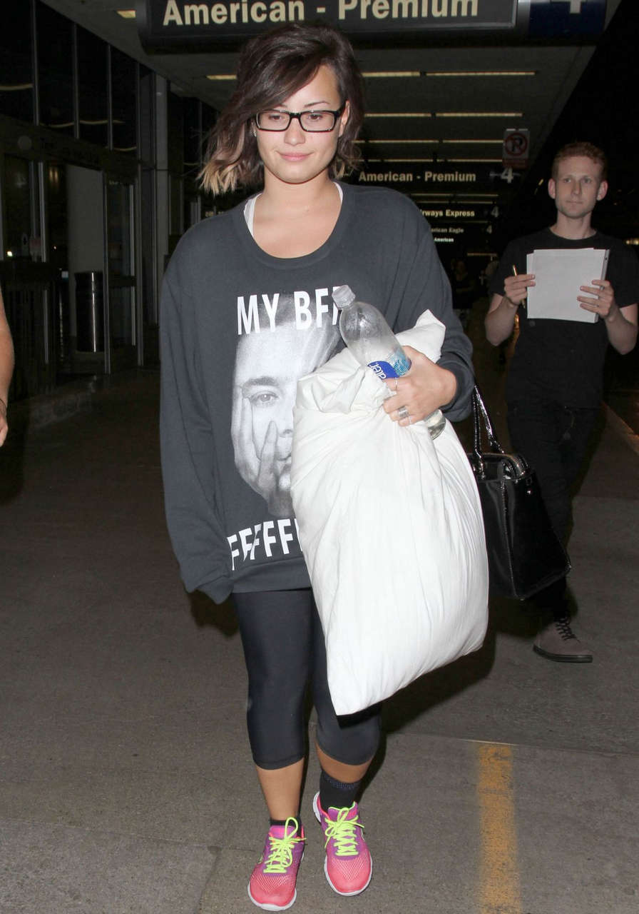Demi Lovato Arrives Lax Airport
