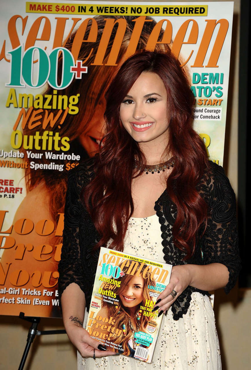 Demi Lovato Barnes Noble Booksellers Her Seventeen Magazine Cover