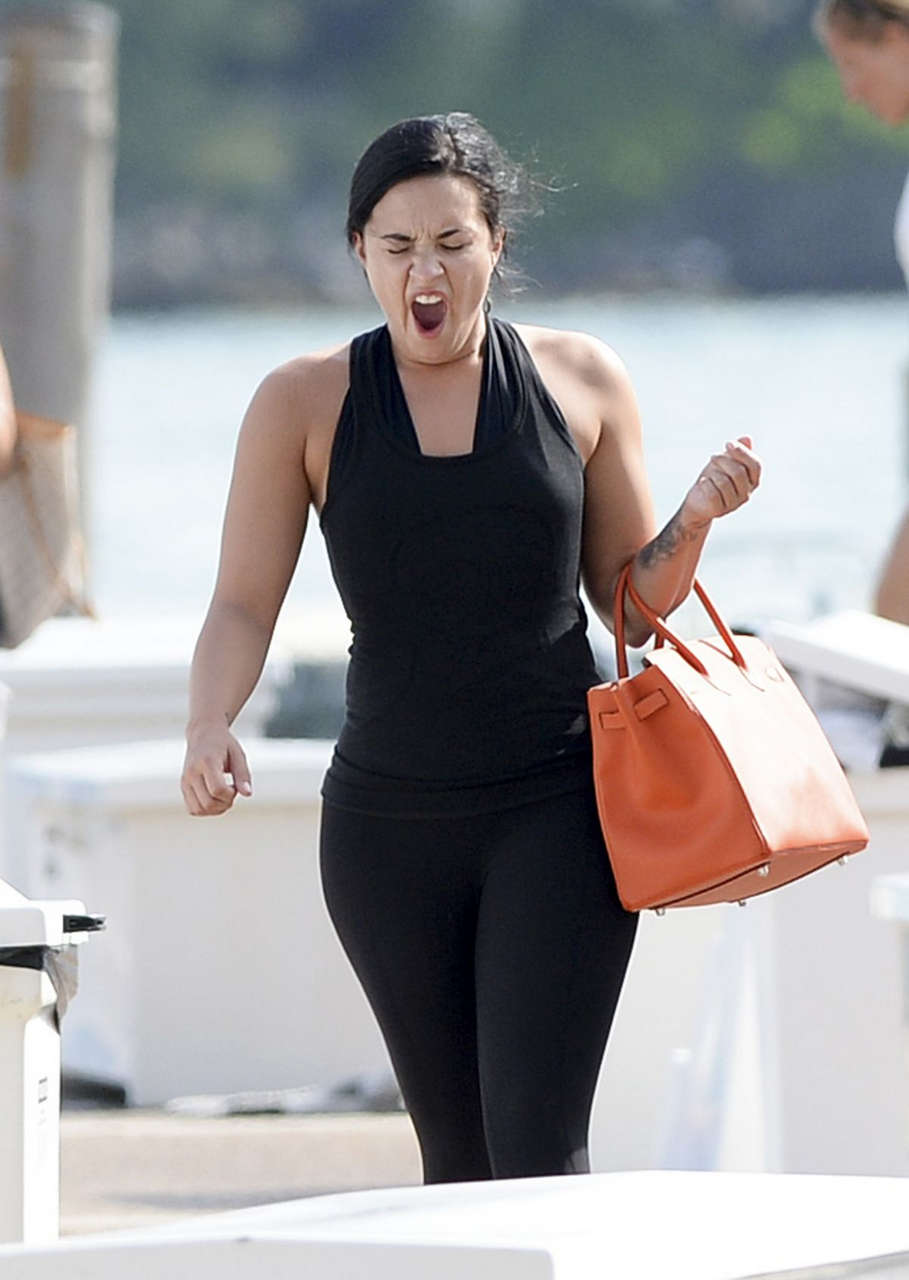 Demi Lovato Dock Miami
