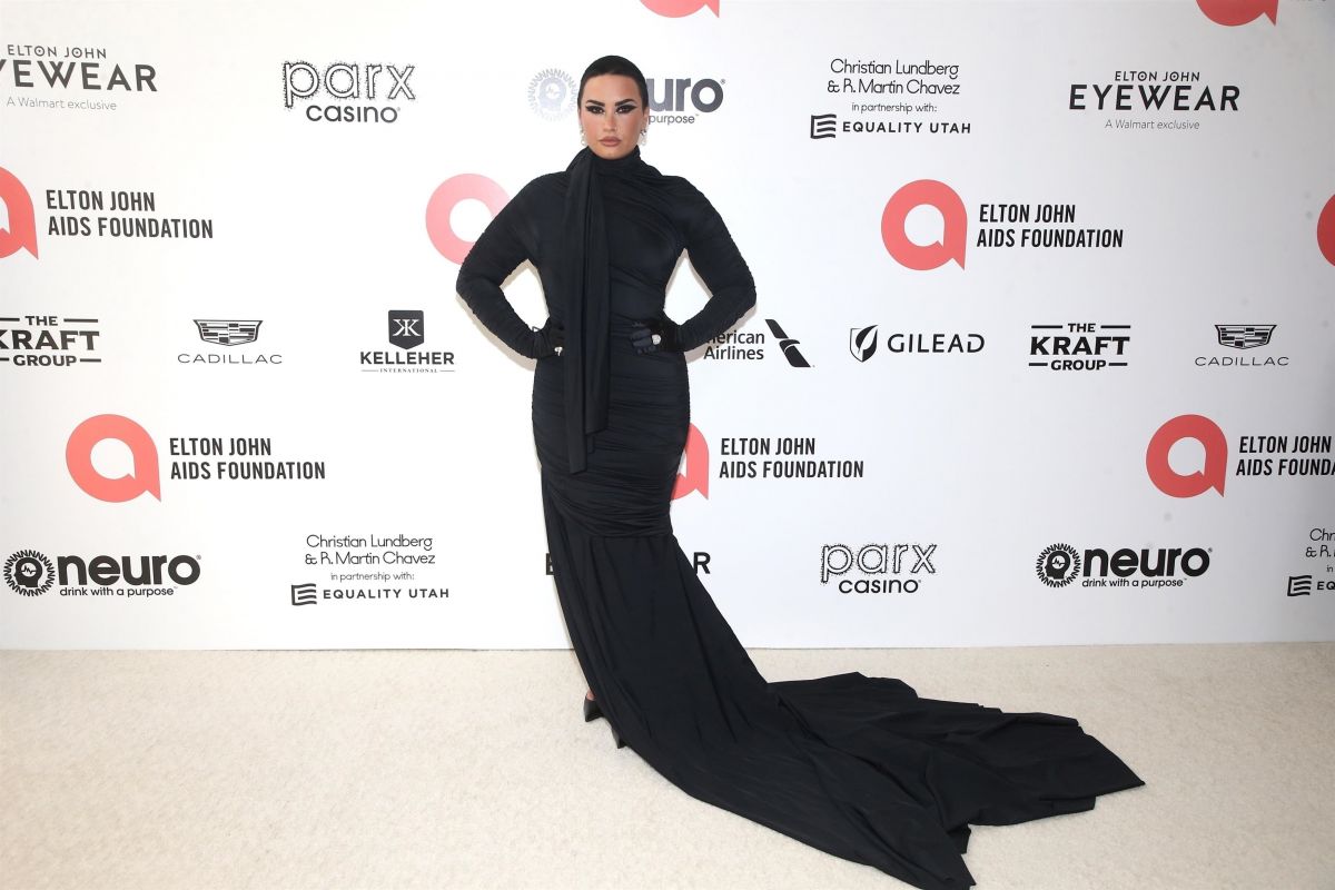 Demi Lovato Elton John Aids Foundation S 30th Annual Academy Awards Viewing Party West Hollywood