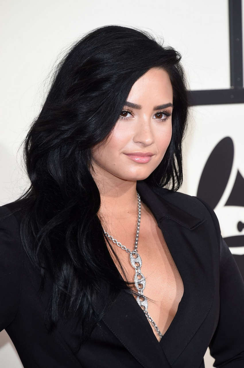 Demi Lovato Grammy Awards 2016 Los Angeles