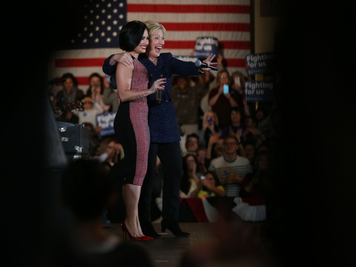 Demi Lovato Hillary Clintons Iowa Rally