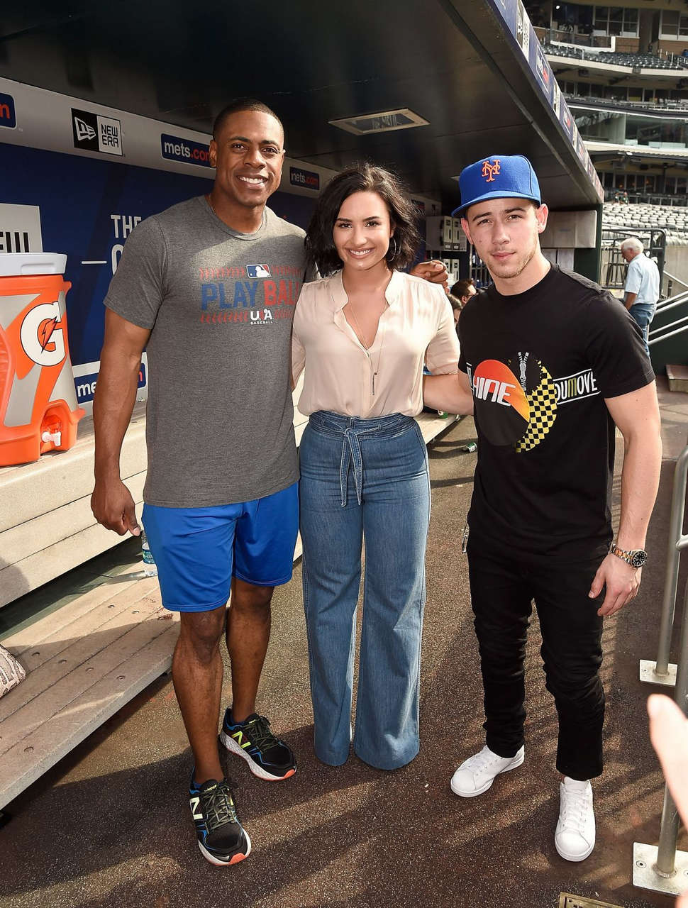 Demi Lovato Nick Jonas New York Mets Game New York