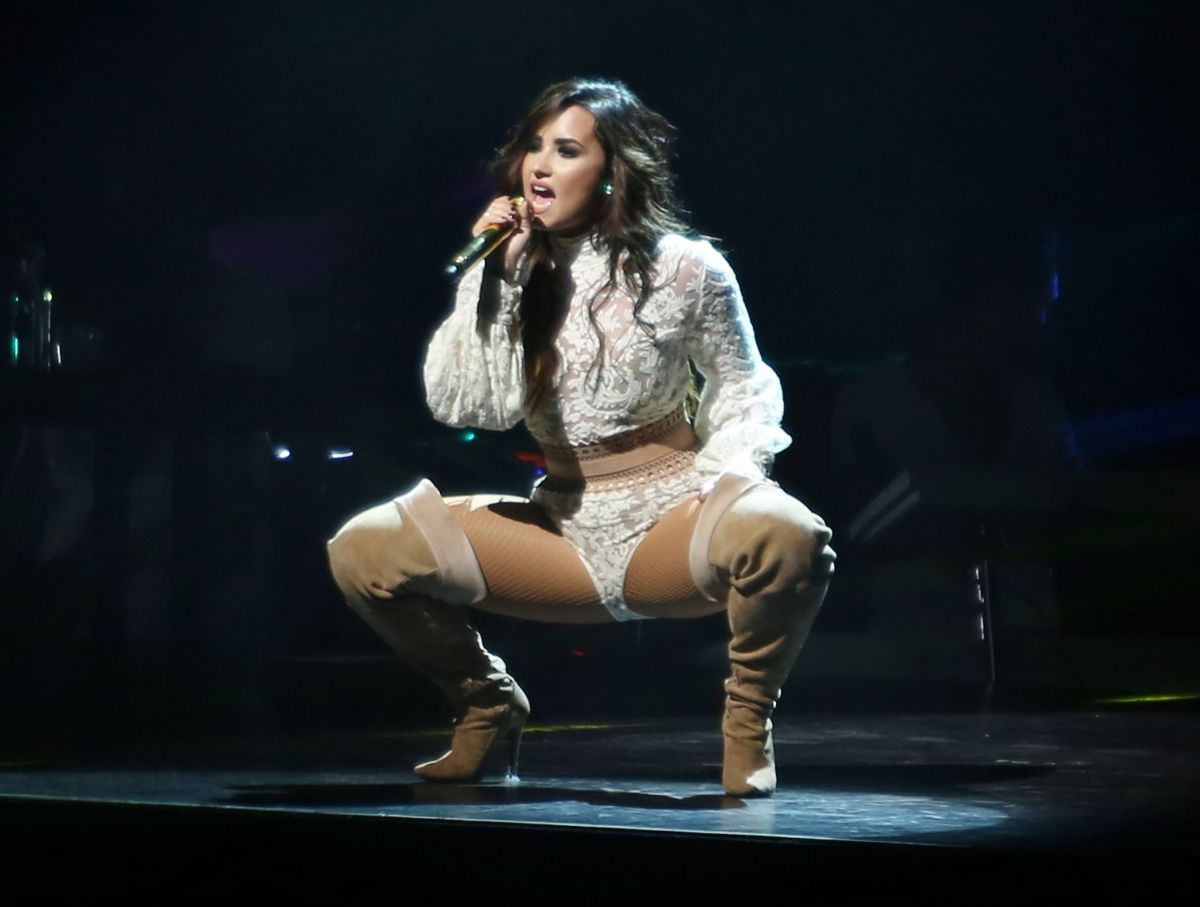 Demi Lovato Performs 2016 Honda Civic Tour Future Now Vancouver
