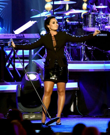 Demi Lovato Performs 2016 Musicares Person Of Year Honoring Lionel Richie
