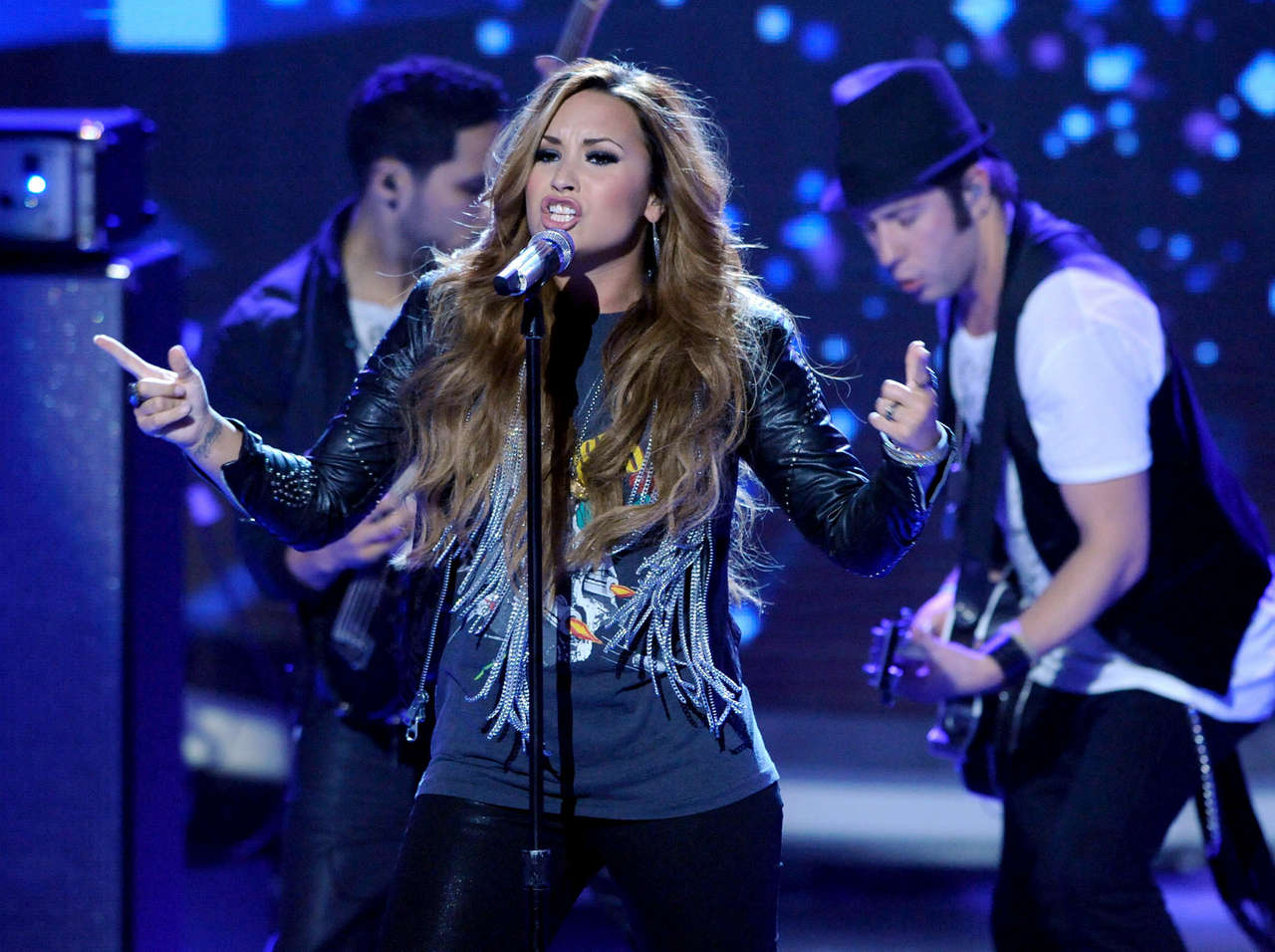 Demi Lovato Performs American Idol Season 11 Hollywood