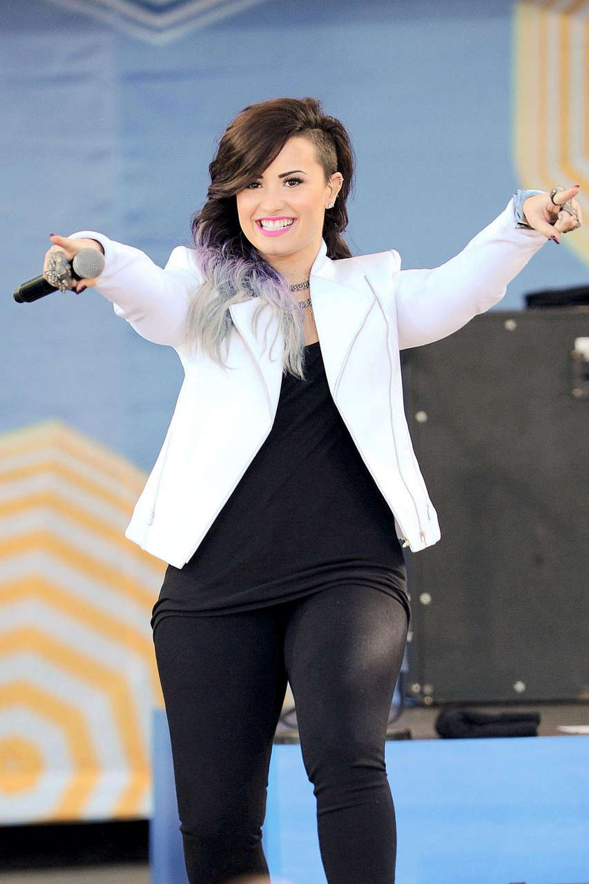 Demi Lovato Performs Good Morning America New York