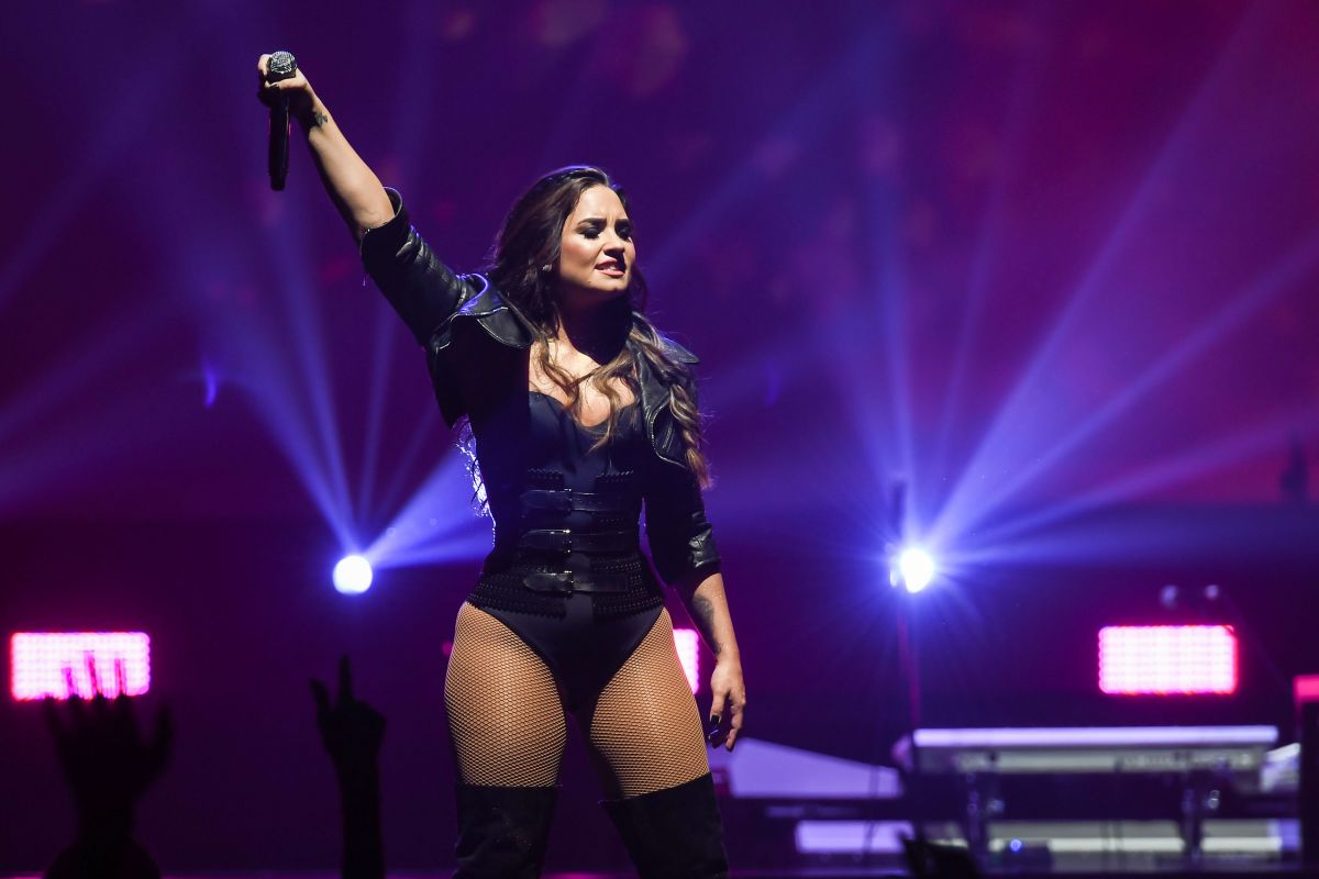 Demi Lovato Performs Honda Civic Tour Seattle