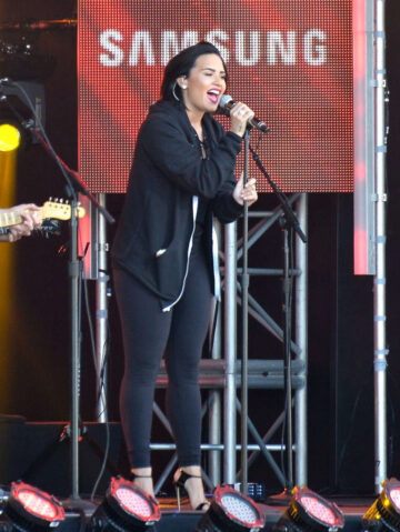 Demi Lovato Sound Checking For Jimmy Kimmel Live