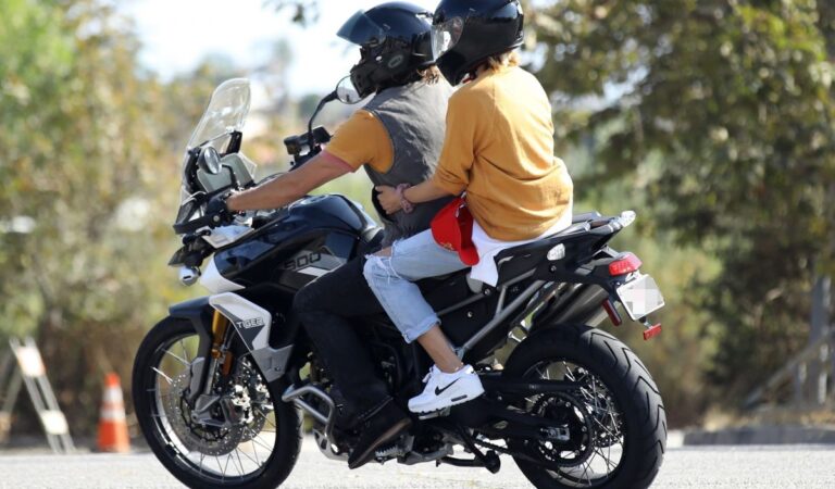 Diane Kruger Norman Reedus Riding Motorcycle Out Malibu (8 photos)