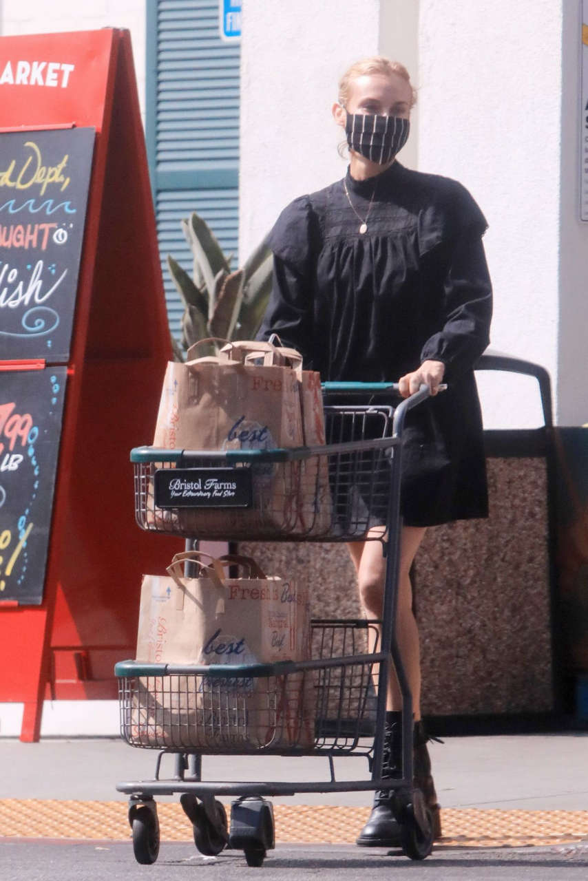 Diane Kruger Out For Grocery Shopping Los Angeles