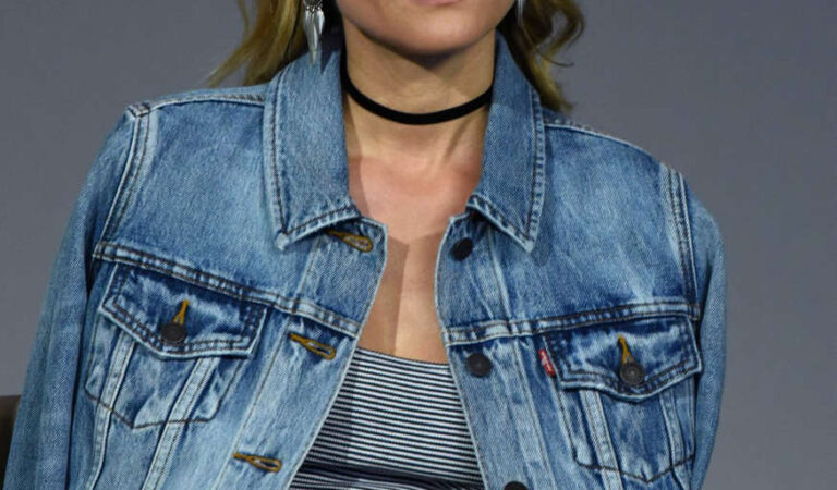 Diane Kruger Ptomotes Disorder Apple Store New York (19 photos)