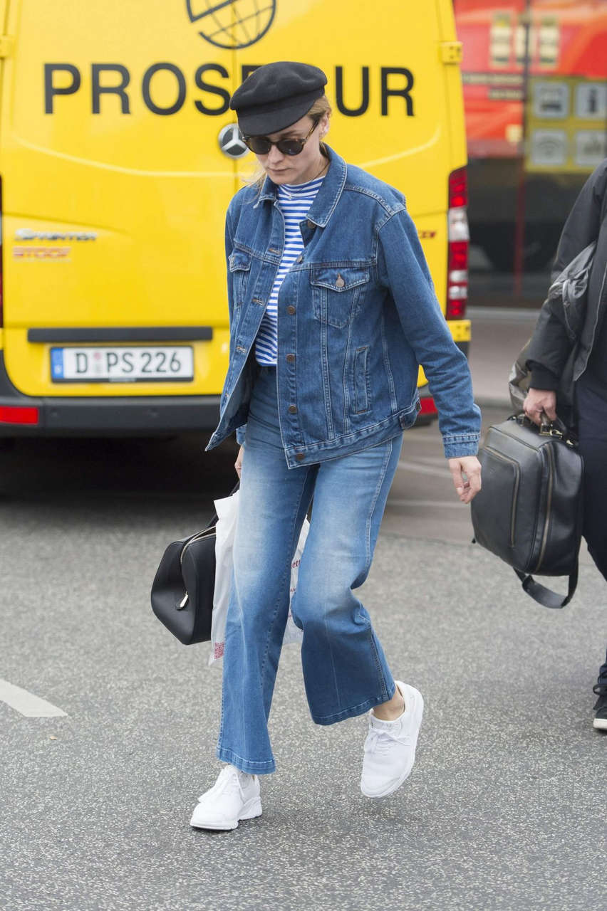 Diane Kruger Tegel Airport Berlin