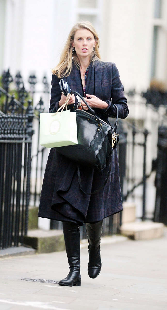 Donna Air Out About London