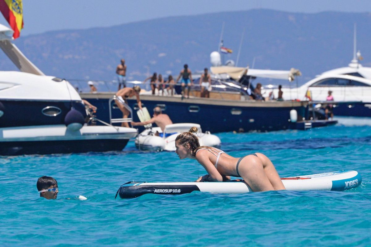 Doutzen Kroes Bikini Paddleboarding Formentera