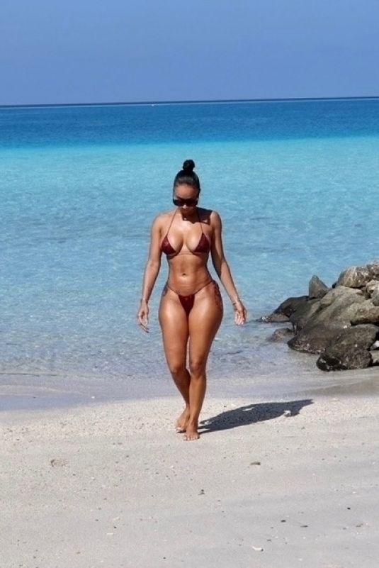 Draya Michelle Bikini Beach Maldives