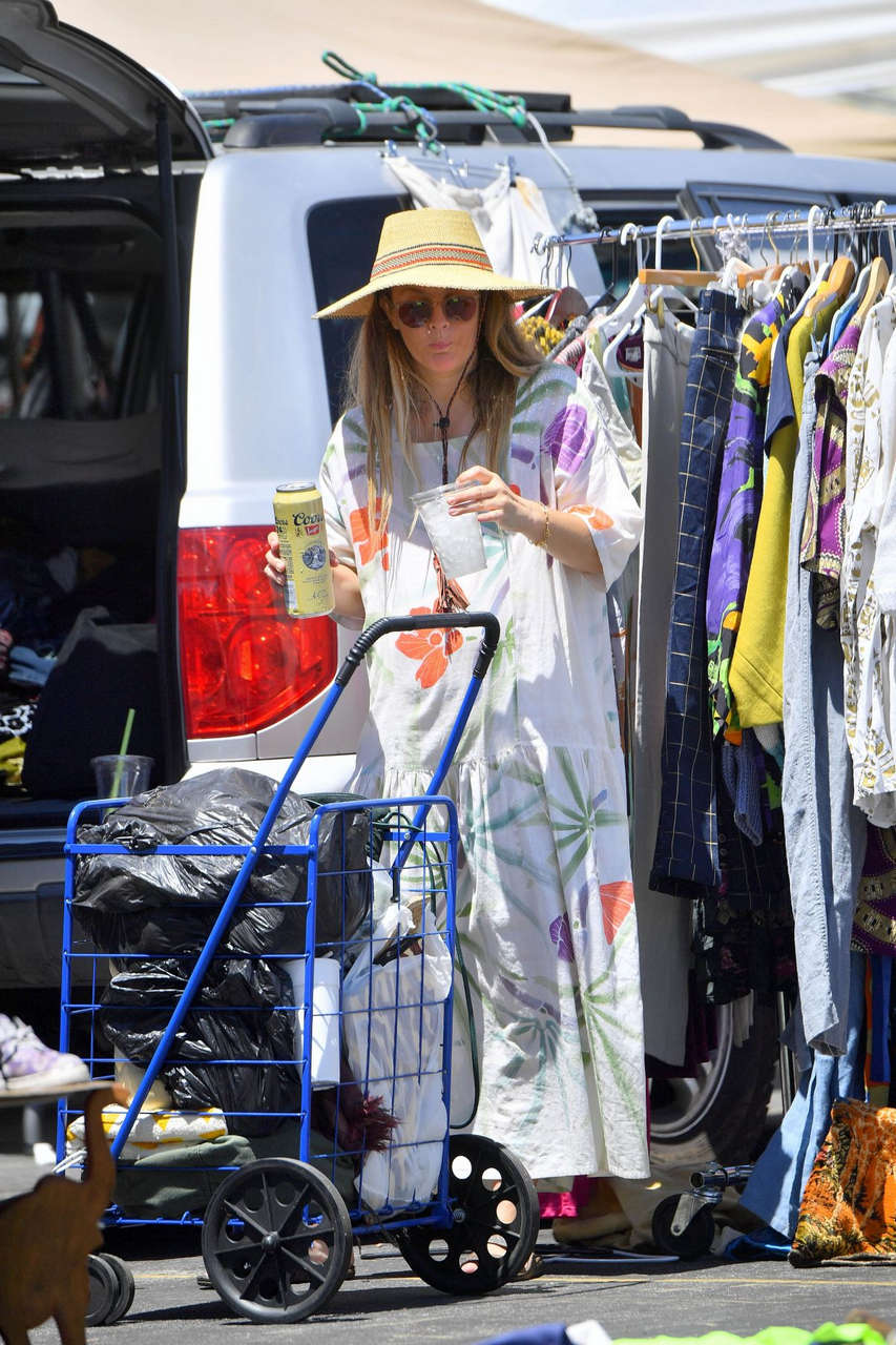Drew Barrymore Shopping Flea Market Los Angeles