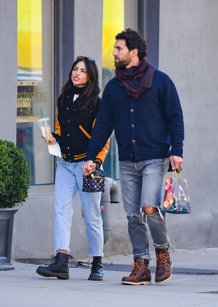 Eiza Gonzalez Out With Her Boyfriend New York