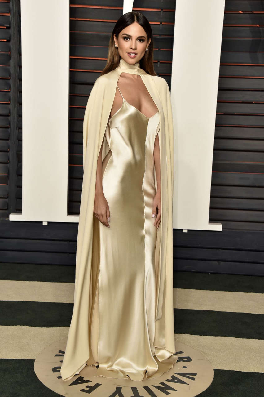 Eiza Gonzalez Vanity Fair Oscar 2016 Party Beverly Hills