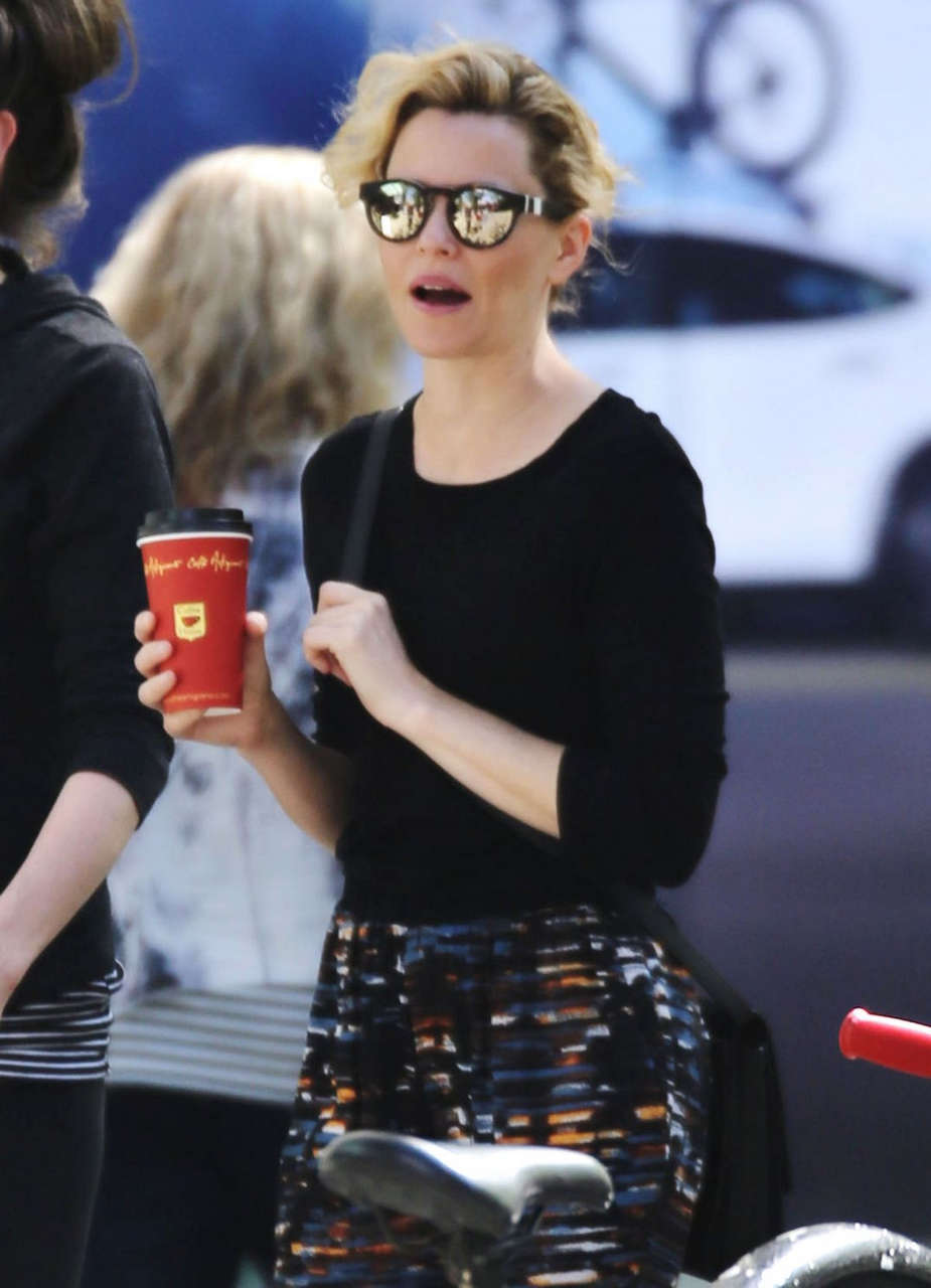 Elizabeth Banks Out For Coffee Vancouver