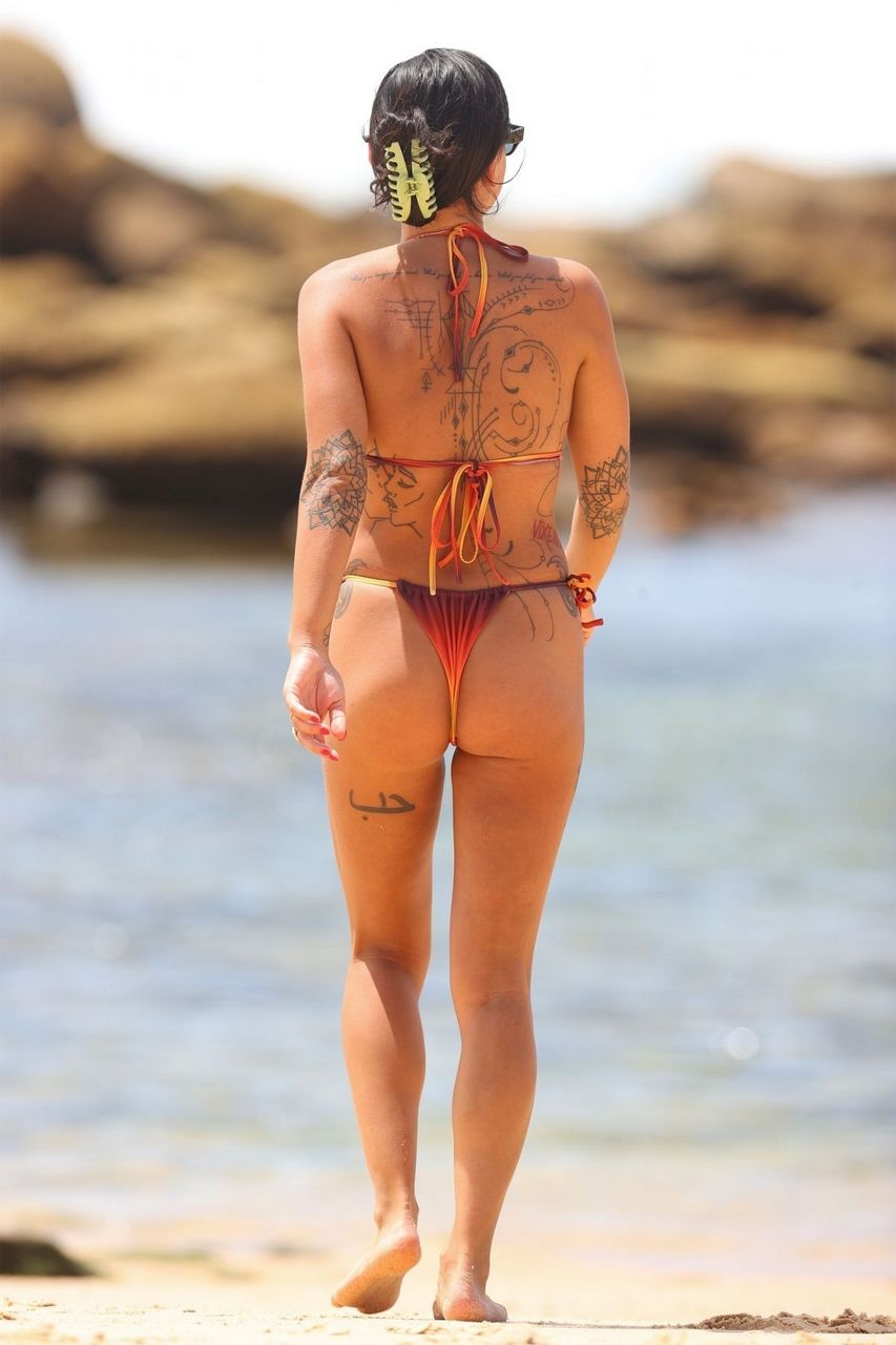 Ella May Ding Bikini Beach Sydney