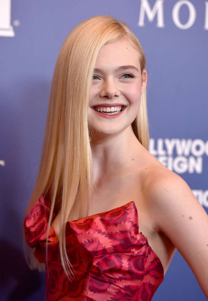Elle Fanning Hollywood Foreign Press Associations Grants Banquet Beverly Hills