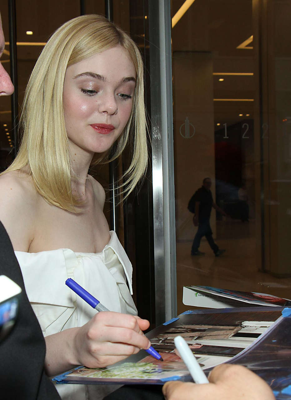 Elle Fanning Out About New York