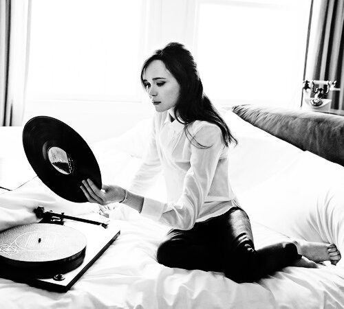 Ellen Page Photographed By Olivia Malone For The (3 photos)