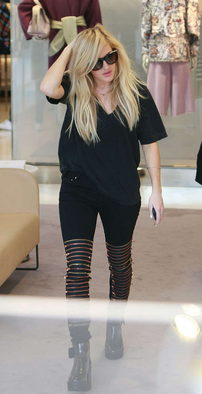 Ellie Gouldiing Out Shopping Chelsea