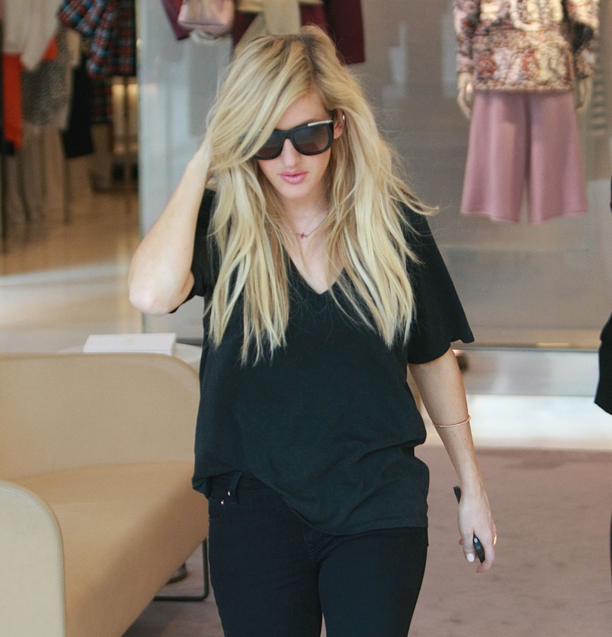 Ellie Gouldiing Out Shopping Chelsea