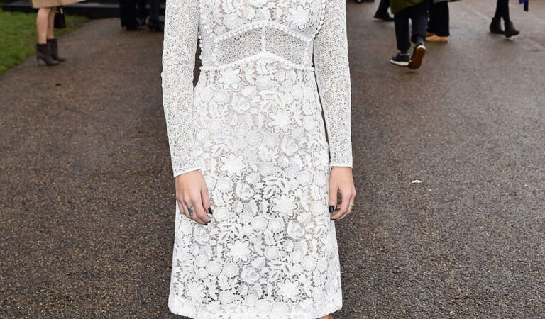 Ellie Goulding Burberry Prorsum Womenswear Catwalk Show London Fashion Week (2 photos)