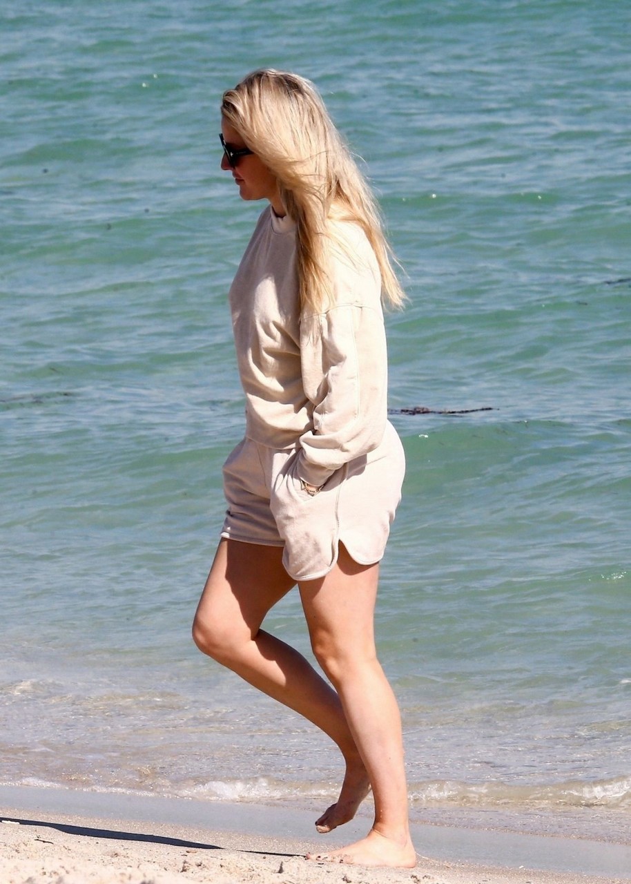 Ellie Goulding Out Beach Miami