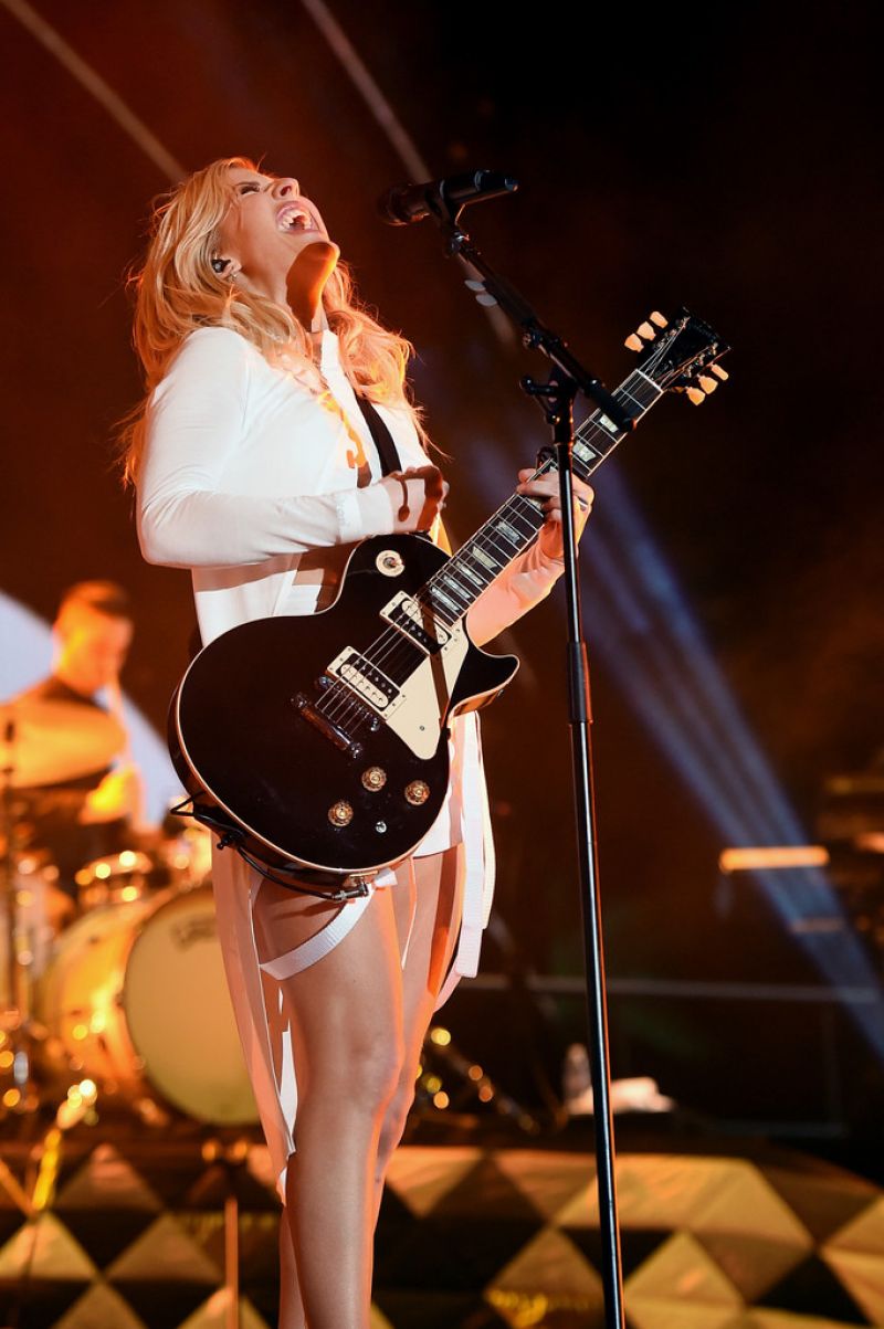 Ellie Goulding Performs 2016 Coachella Valley Music Arts Festival Indio
