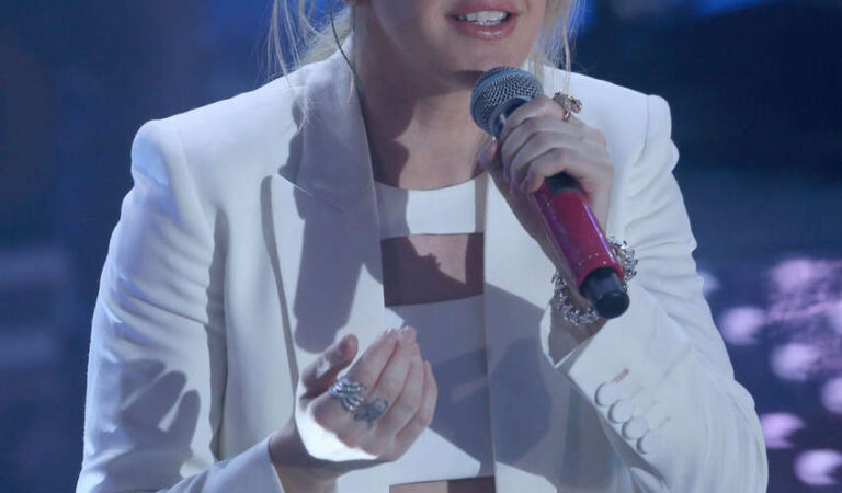 Ellie Goulding Performs 66th Sanremo Music Festival (9 photos)