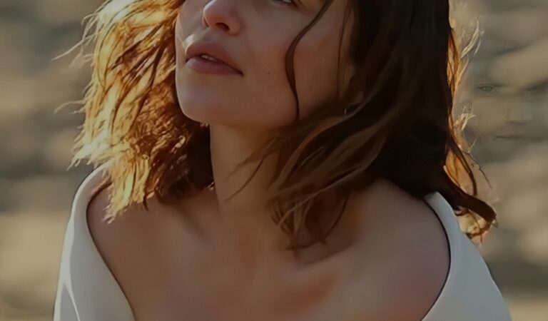 Emilia Clark Hot (1 photo)