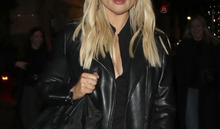 Emily Atack Out For Dinner Soho Townhouse London (6 photos)