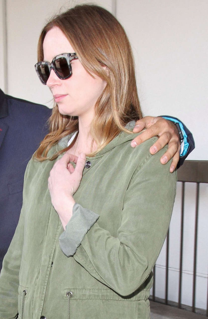 Emily Blunt Lax Airport Los Angeles